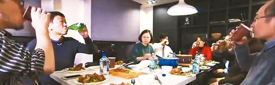 ̨ý����Ӣ�Ķ��ؼ�ͥ����Ļ�Ŵ�����С��̸����