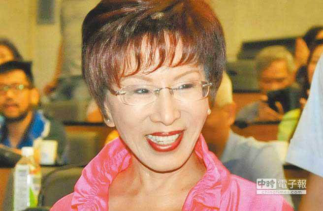 洪秀柱战袍加身 洪秀柱战袍加身