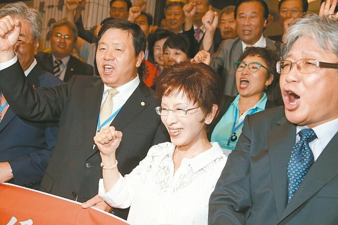 洪秀柱自言参选最最大贡献在于凝聚蓝营士气。(图/联合新闻网) 洪秀柱自言参选最最大贡献在于凝聚蓝营士气。(图/联合新闻网)