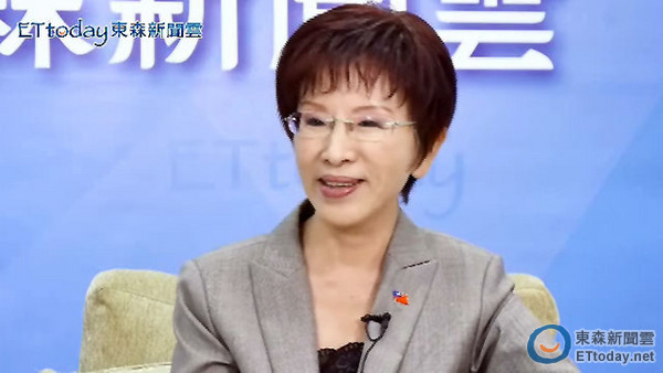 国民党“换柱”声浪扩大 洪秀柱下午出面说明 国民党“换柱”声浪扩大 洪秀柱下午出面说明