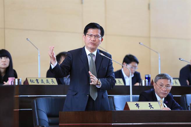 朱立伦访台中议会党团 被爆遭新闻局偷录音(图) 朱立伦访台中议会党团 被爆遭新闻局偷录音(图)