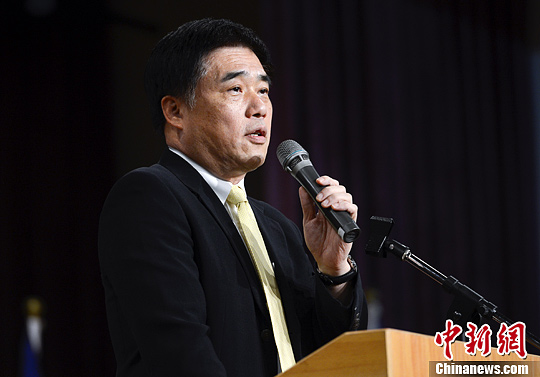 父亲郝柏村涉强占军舍? 郝龙斌澄清:从未买过 父亲郝柏村涉强占军舍? 郝龙斌澄清:从未买过