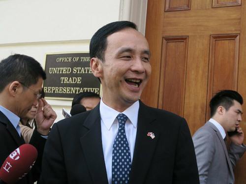 朱立伦强调"改变":让政策更有吸引力 争取年轻选票(网络图) 朱立伦强调"改变":让政策更有吸引力 争取年轻选票(网络图)