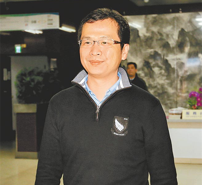 罗智强怒呛蔡英文:敢动"国父"就跟你没完没了! 罗智强怒呛蔡英文:敢动"国父"就跟你没完没了!