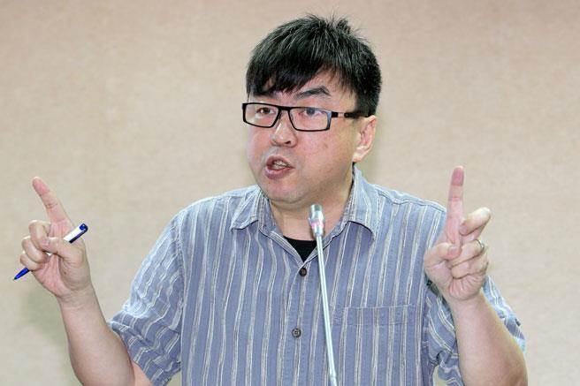 ���������ί�����˿���ʵ����������4���ݶṫȨ1��