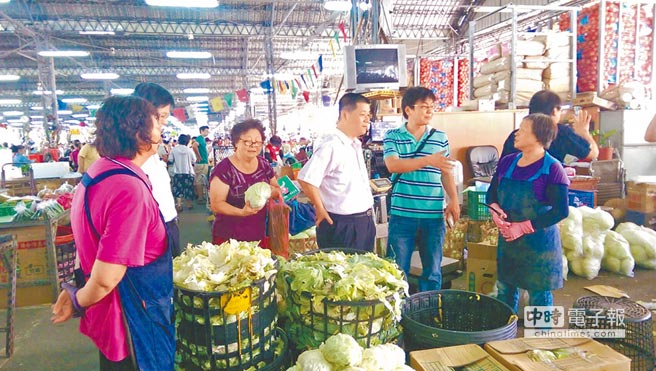 台当局将菜价高推责于台北农产 杨儒门:搞不懂谁在执政