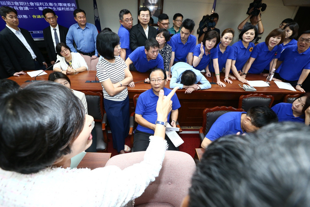 赲ȷϡһһݡ Ұռϯ̨