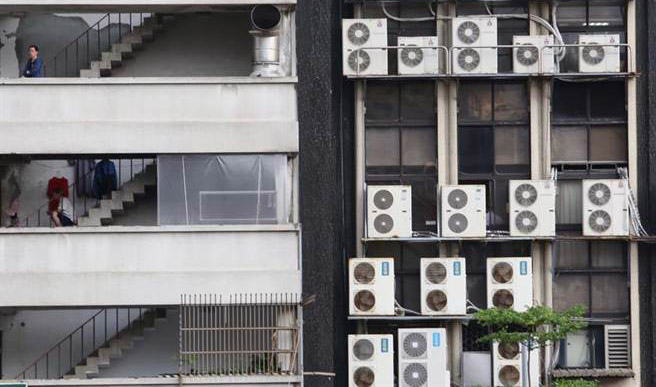 秋冬缺电危机频传,“立委”关切台化汽电共生厂关厂是否影响供电,“经济部长”李世光直言“会”影响 秋冬缺电危机频传,“立委”关切台化汽电共生厂关厂是否影响供电,“经济部长”李世光直言“会”影响