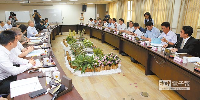 台北农产运销公司上月董事会改选3席常务董事 台北农产运销公司上月董事会改选3席常务董事