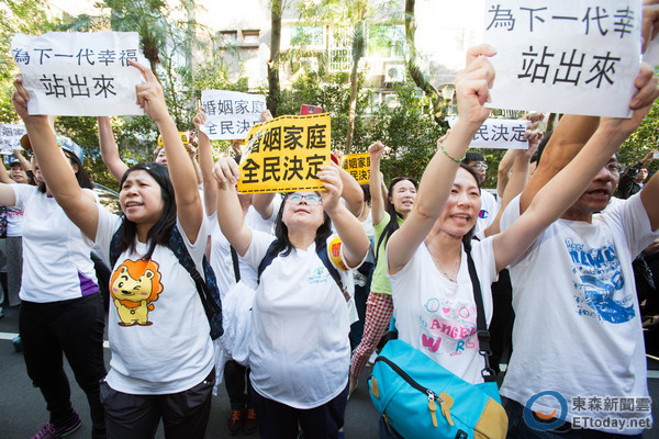 民进党力推同性婚姻 蔡正元:蔡英文有99%同性倾向 民进党力推同性婚姻 蔡正元:蔡英文有99%同性倾向