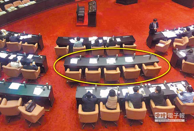 "时代力量"缺席公营事业预算审查 民进党讽:时代缺席 "时代力量"缺席公营事业预算审查 民进党讽:时代缺席