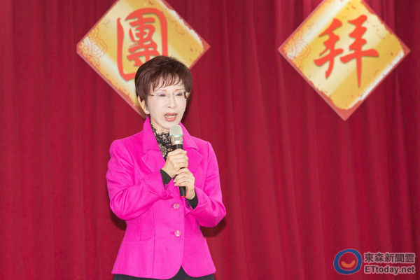 洪秀柱被问“交过几任男朋友” 她低调回答 洪秀柱被问“交过几任男朋友” 她低调回答