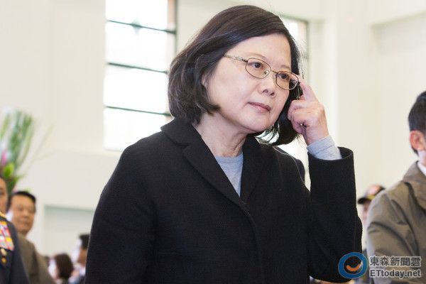 蔡英文欲成立"各种队"预算高达7千亿 遭批符咒治台 蔡英文欲成立"各种队"预算高达7千亿 遭批符咒治台