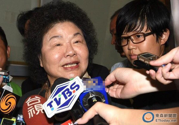 邱毅批陈菊权力傲慢越来越明显 点出其5项致命伤 邱毅批陈菊权力傲慢越来越明显 点出其5项致命伤