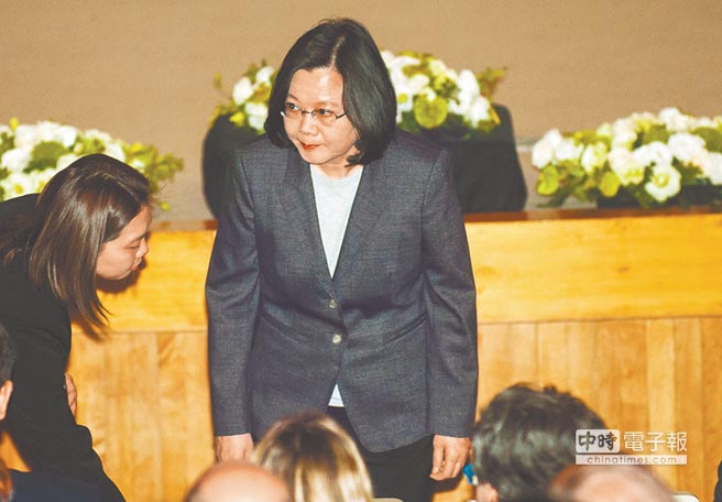 ��Ӫ�оٲ�Ӣ�����ѩ��5������ Ԥ��2018��Ʊ����ҩ