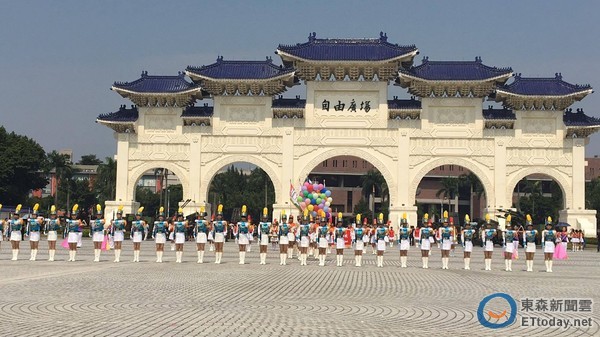 ̨ýʯƷ¼ 񵳷СӢ̰ۼñ