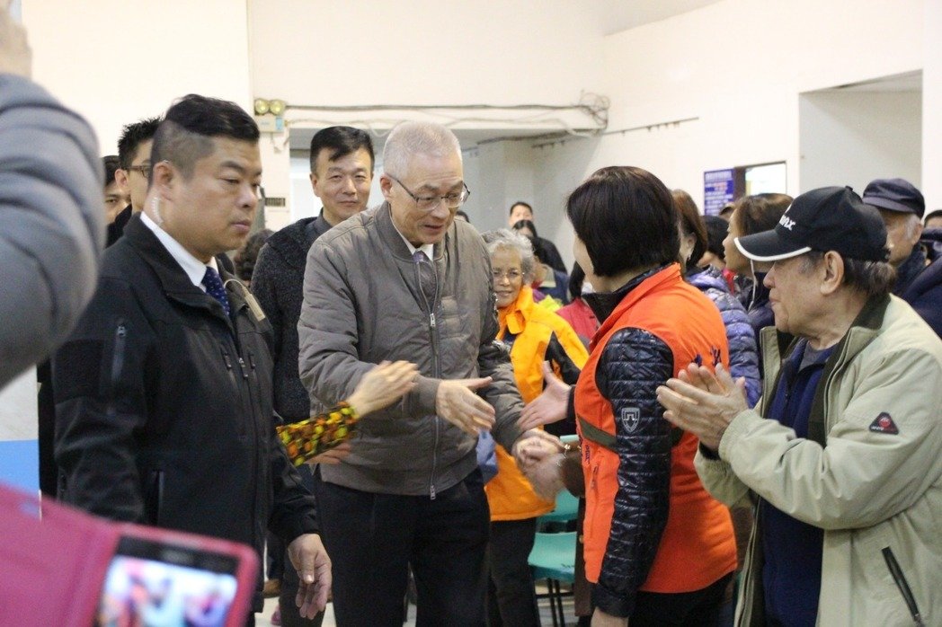 吴敦义桃园拜票 强调身为40年忠贞党员从未变节 吴敦义桃园拜票 强调身为40年忠贞党员从未变节