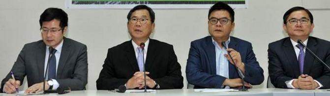 民进党要管制新闻 网友酸:贼做久了 把谁都当贼 民进党要管制新闻 网友酸:贼做久了 把谁都当贼