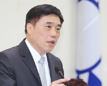 郝龙斌批公务员转机要报备:民进党患"恐中荨麻疹" 郝龙斌批公务员转机要报备:民进党患"恐中荨麻疹"