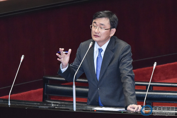 台当局斥资千万做App出包不断 遭自家人批“废物” 台当局斥资千万做App出包不断 遭自家人批“废物”