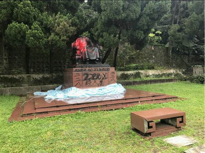 “你砍这头我砍那头”台学者:宝岛已成“亚洲砍城” “你砍这头我砍那头”台学者:宝岛已成“亚洲砍城”