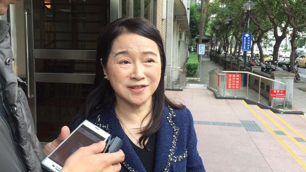 周玉蔻诽谤马英九被判拘役50天 端午后执行 周玉蔻诽谤马英九被判拘役50天 端午后执行