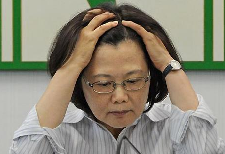 台湾民调:超60%绿营人士支持民进党放弃“台独党纲” 台湾民调:超60%绿营人士支持民进党放弃“台独党纲”