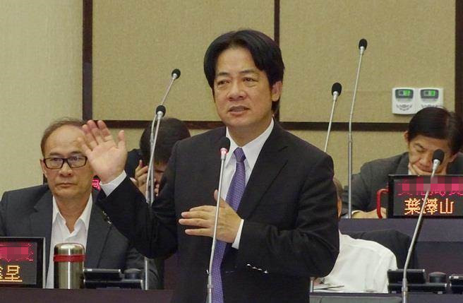 ̨���г�����¸���̸̨��ĸ� ��Ǻ����ʲô�ʸ�