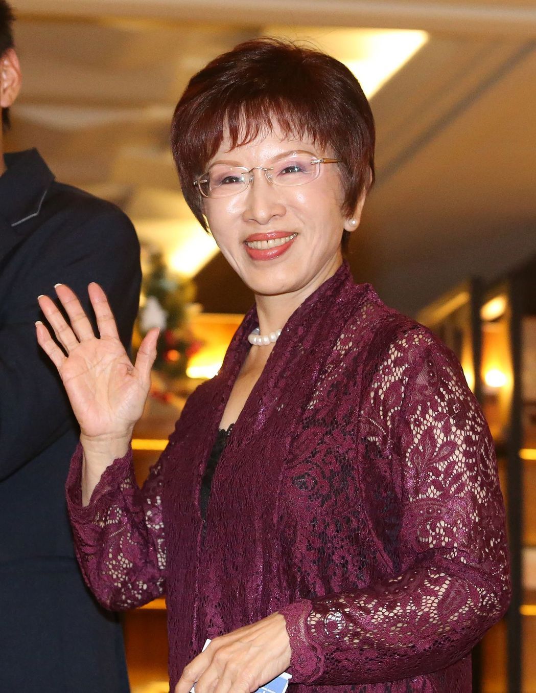 国民党六位主席齐聚首出席餐会并为吴伯雄庆生 国民党六位主席齐聚首出席餐会并为吴伯雄庆生