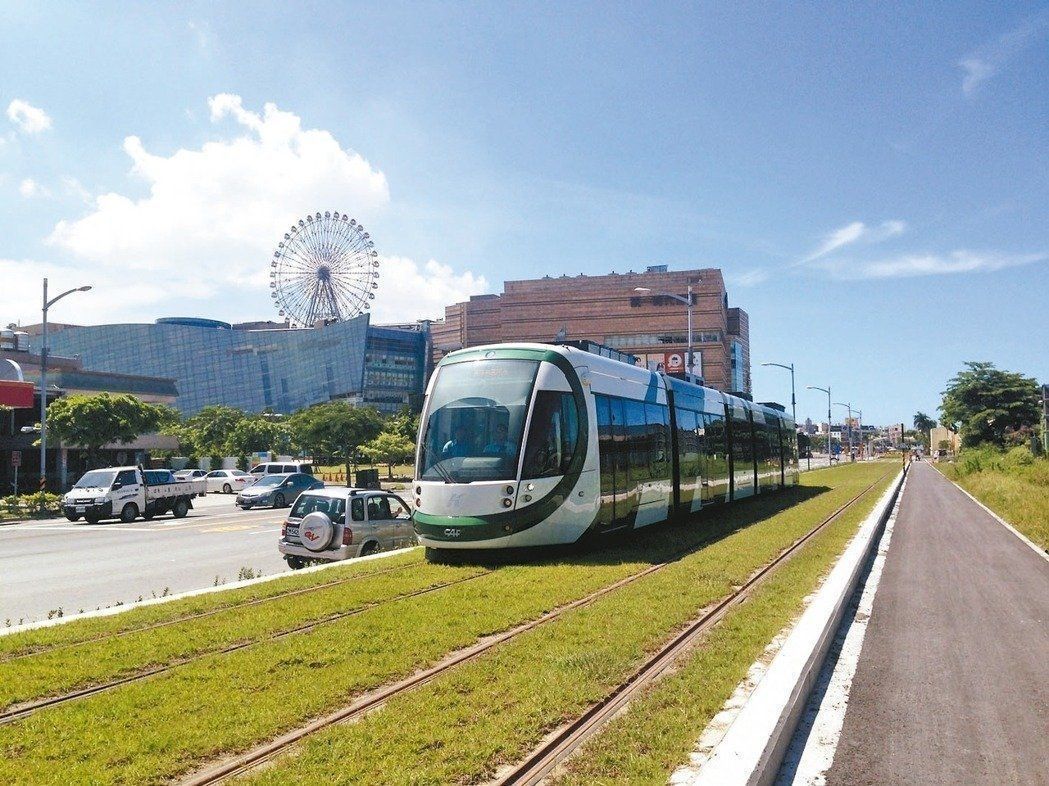 前瞻计划偏重轨道建设,引发争议。(图片来源:台湾《联合报》) 前瞻计划偏重轨道建设,引发争议。(图片来源:台湾《联合报》)