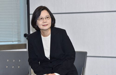 柯文哲屡次挑战蔡英文 果真想与民进党劳燕分飞? 柯文哲屡次挑战蔡英文 果真想与民进党劳燕分飞?