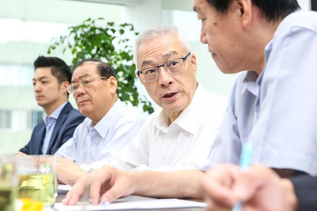 吴敦义拟成立“战情中心” 助“立院”党团发动攻势 吴敦义拟成立“战情中心” 助“立院”党团发动攻势