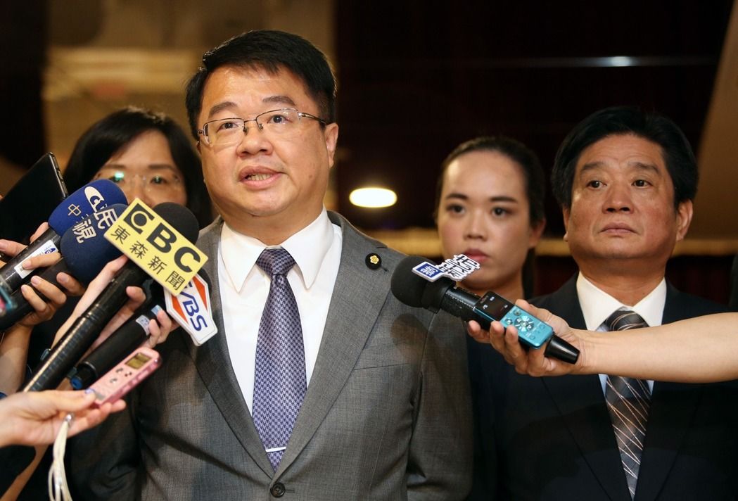 民进党2018新北市长众星捧赖? 实则刀光剑影、暗藏角力 民进党2018新北市长众星捧赖? 实则刀光剑影、暗藏角力