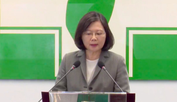 蔡英文向全台道歉 国民党不买账:点不亮台湾都是空谈 蔡英文向全台道歉 国民党不买账:点不亮台湾都是空谈