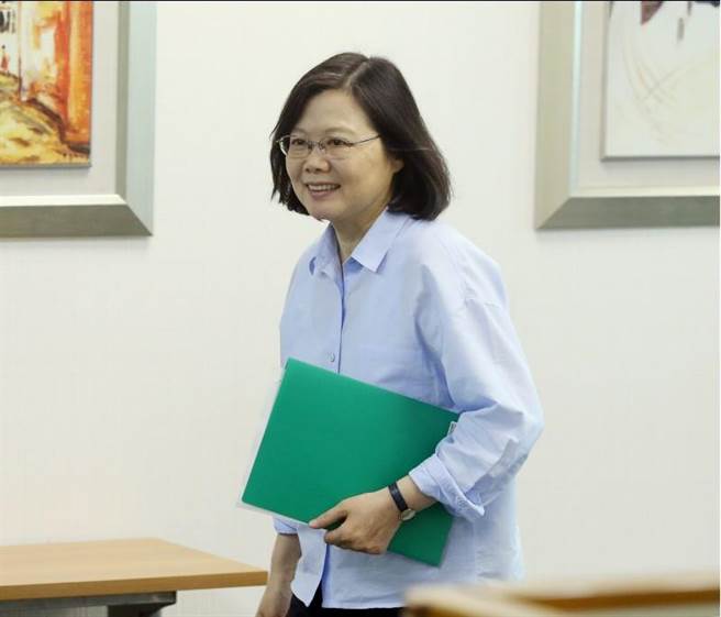 蔡英文问毒蛋为何不检禁药 遭讽富家女不知贫民生活 蔡英文问毒蛋为何不检禁药 遭讽富家女不知贫民生活