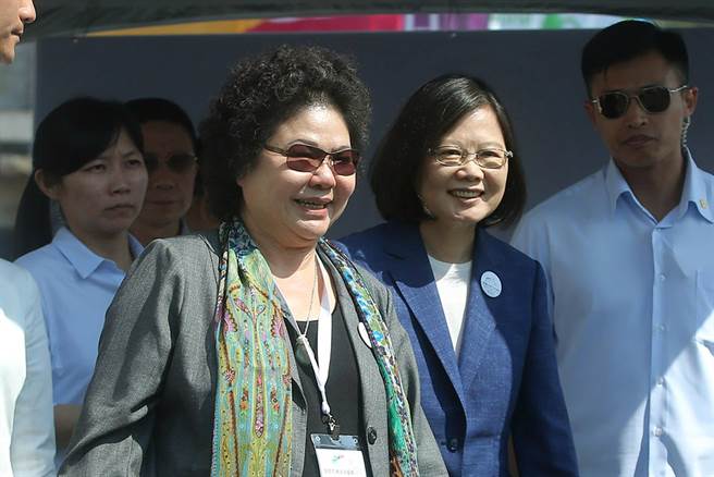 蔡“皇帝”出巡? 蔡英文外出交通管制90分钟 蔡“皇帝”出巡? 蔡英文外出交通管制90分钟