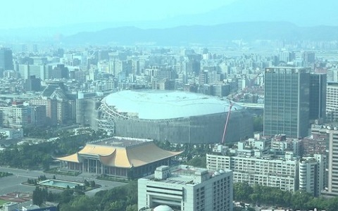 大巨蛋成台北人阴影!民代轰:挂屋顶是要当遮羞布?