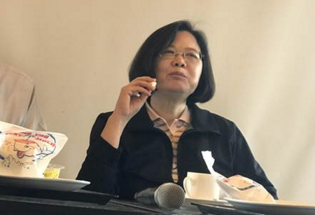 陈水扁爆料蔡英文已和柯文哲谈好合作 蔡回应 陈水扁爆料蔡英文已和柯文哲谈好合作 蔡回应