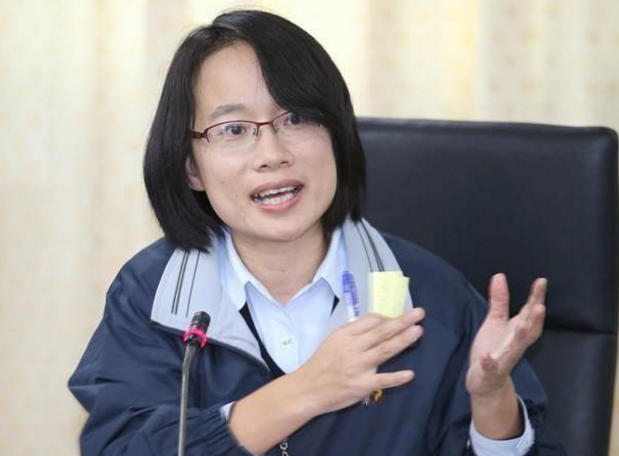 台当局“教育部长”下台 民进党250万“高薪实习生”又火了 台当局“教育部长”下台 民进党250万“高薪实习生”又火了