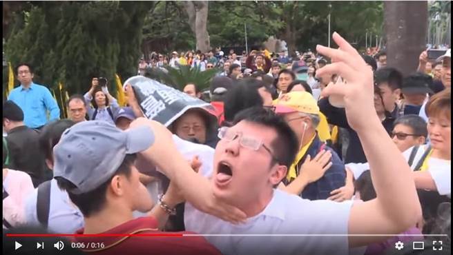 台大＂新五四运动＂闹场学生被抓包 为领年中奖金卖命演