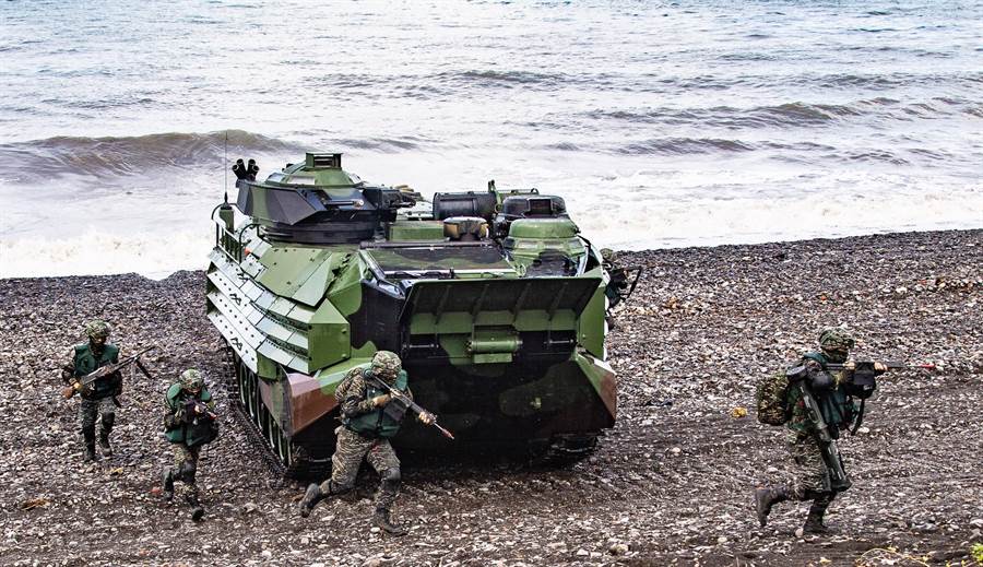 ̨����ս�����������̨��ǰ����½ս��ָ�ӹ٣����Ѱ�