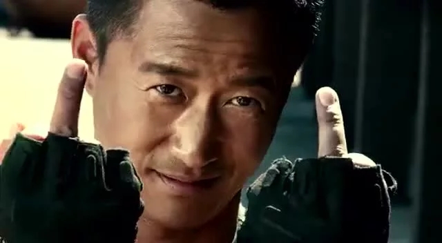 “达康书记”秒变吴京背后的男人 那画面太美不敢看 “达康书记”秒变吴京背后的男人 那画面太美不敢看