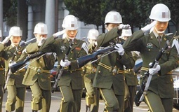 蔡英文“宪兵”遭砍伤 台当局维安犹如纸老虎?