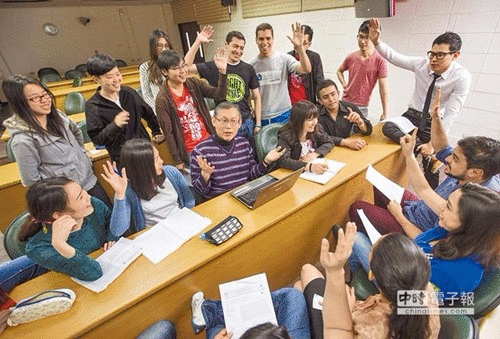 ̨����Ϊ�����˲š��м�վ�� ��Ӣ��ִ��һ��̨��׷׳���