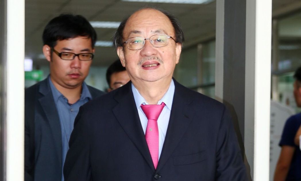 ��Ӣ�Ź�˾������ˮ������ſſ�ߣ�̨�巨������Ǹ�ƨ��