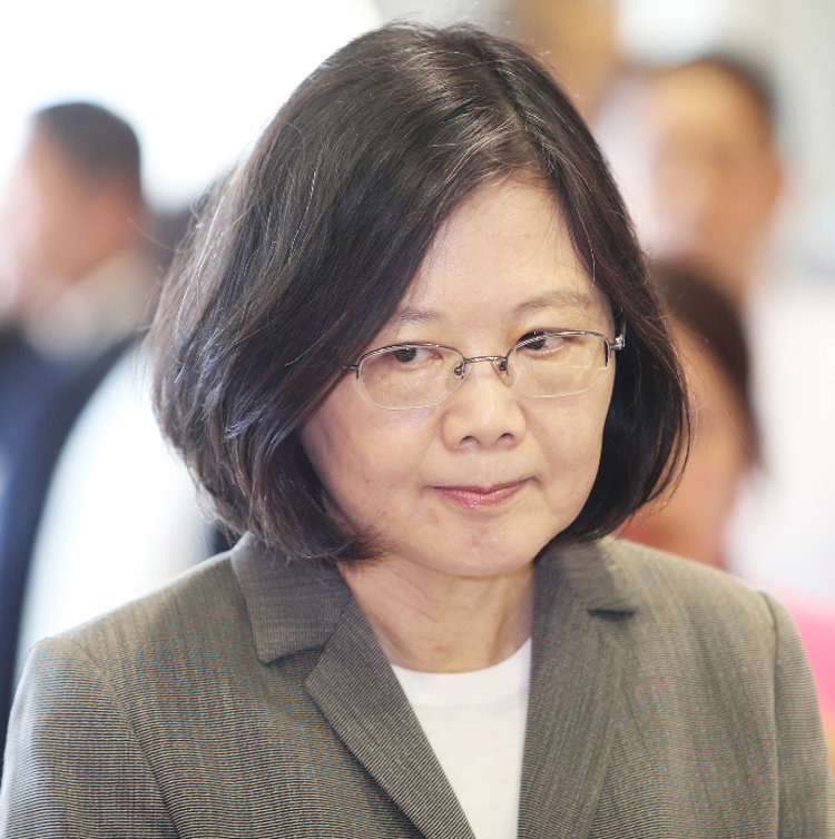 “蓝委”绝食不管用?台民众也试过了,蔡英文根本看不到! “蓝委”绝食不管用?台民众也试过了,蔡英文根本看不到!