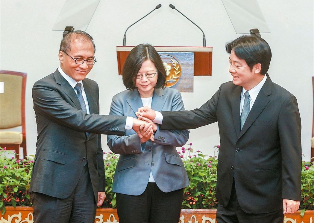 上任1年多为蔡英文背黑锅N次,"背锅侠"林全用完惨被弃 上任1年多为蔡英文背黑锅N次,"背锅侠"林全用完惨被弃