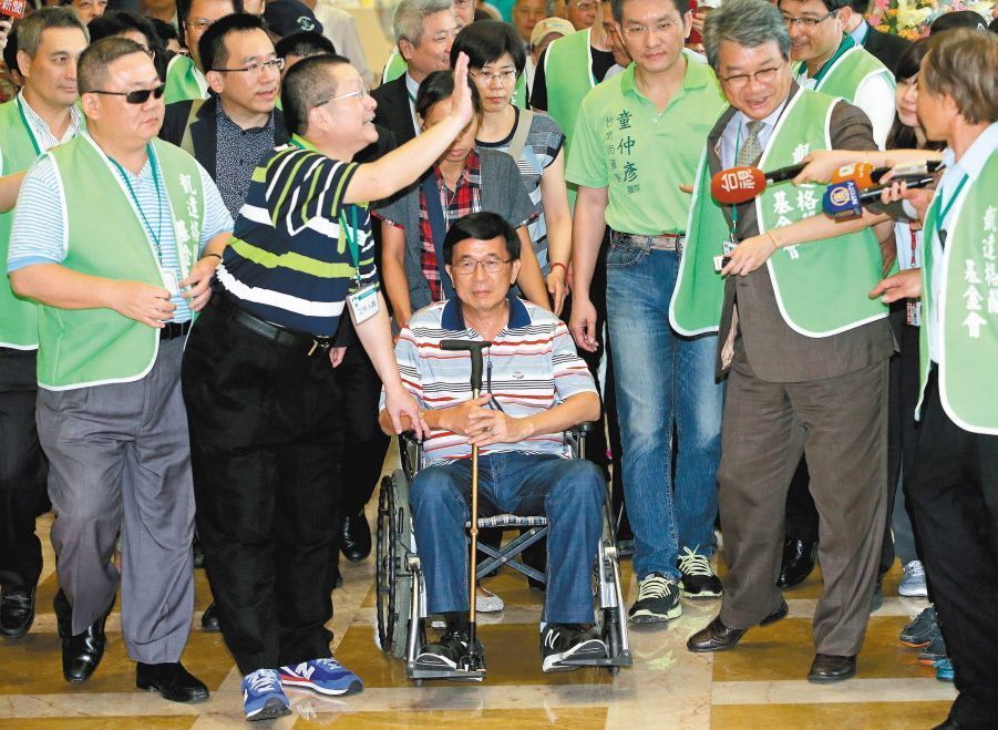 ˮ⽫սӢģ ̨ѾСʣ