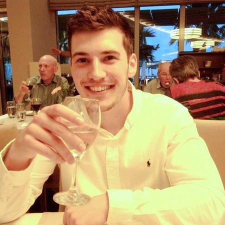 ����˹�����ж��þ�ͻȻ��˦����Ʒ˧������������λ�Ұ���