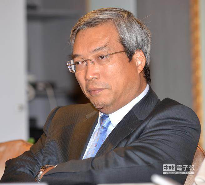 谢金河:台湾钱像自来水外流 一点都不在乎 谢金河:台湾钱像自来水外流 一点都不在乎